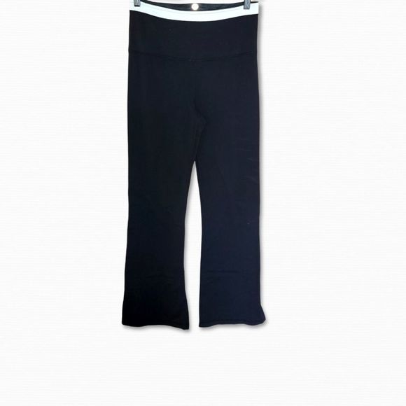 Lululemon Reversible Flare/Wide Leg Yoga Pant Black Size 6 - Picture 4 of 15